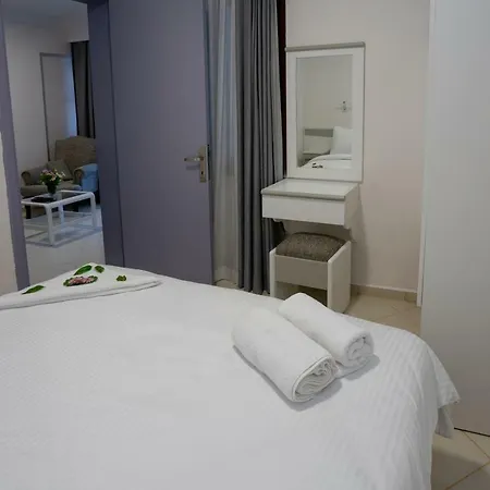Mitos Apartmanhotel